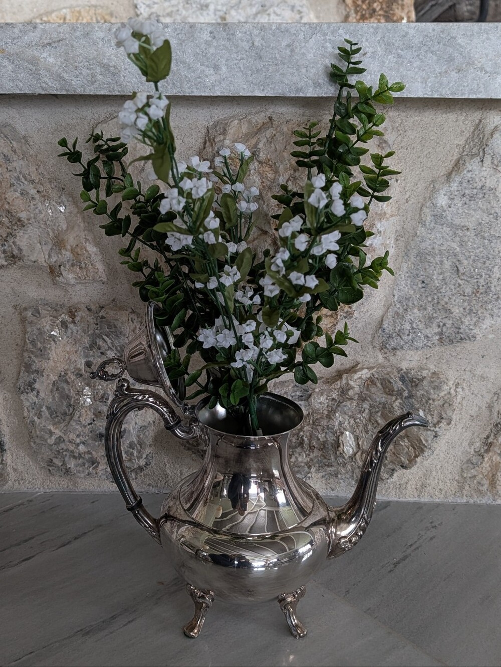 vintage ONEIDA georgian scroll silverplated tea pot